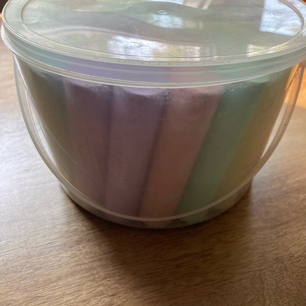 Jumbo Colorful sidewalk Chalk Set - Picture 5 of 5